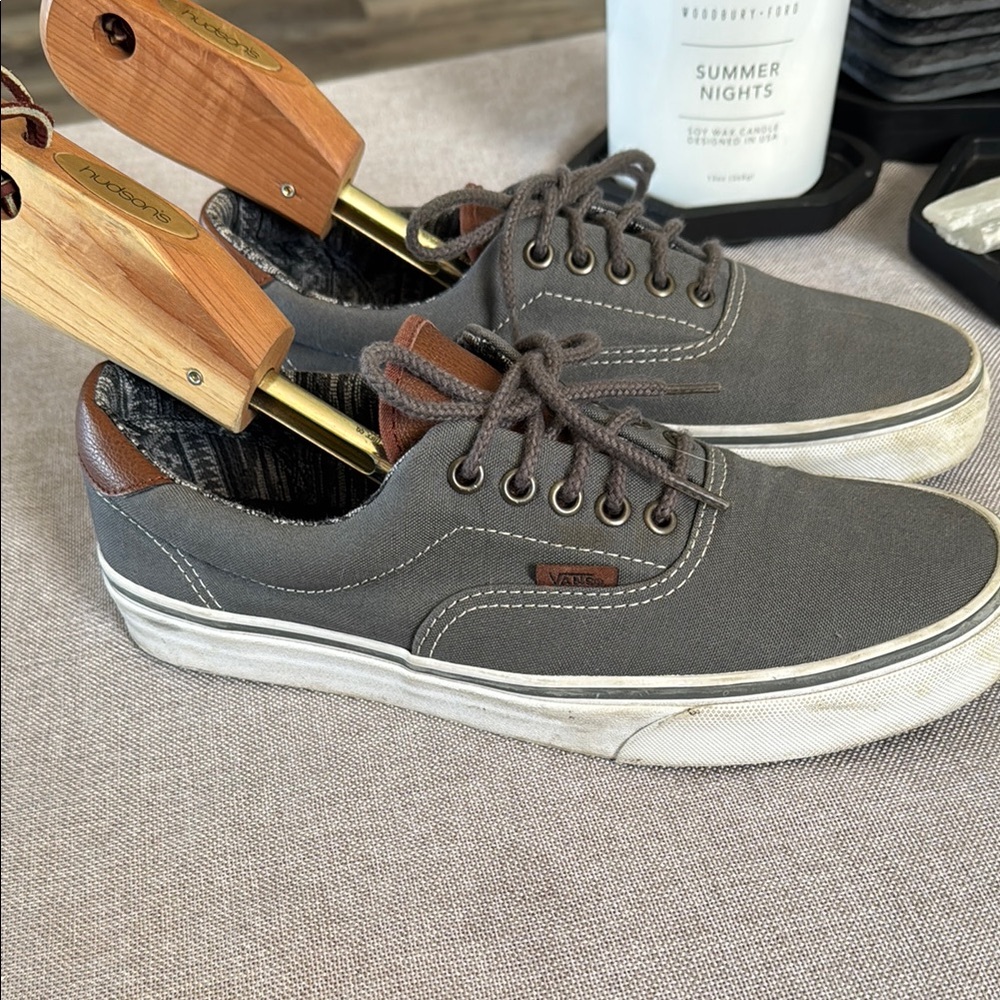 Vans Men’s Gray Casual Sneakers - Size 8.5M / 10W